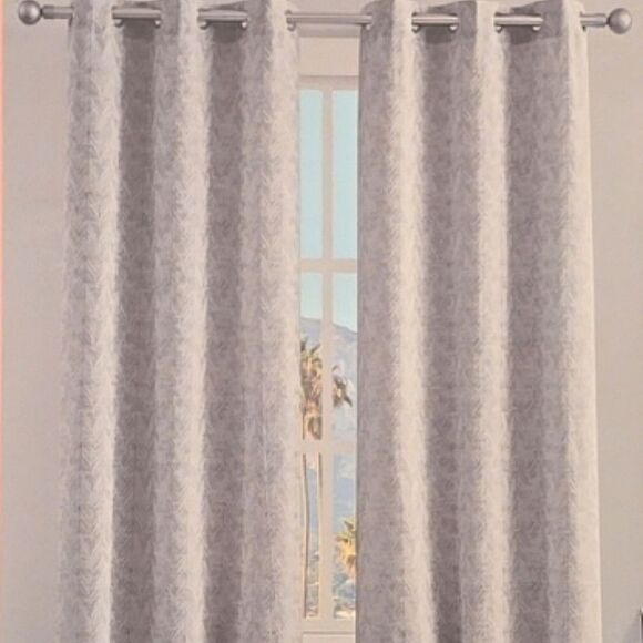 Juicy Couture Home Dainty Chic Two Window Panels w/Grommets - Picture 3 of 8
